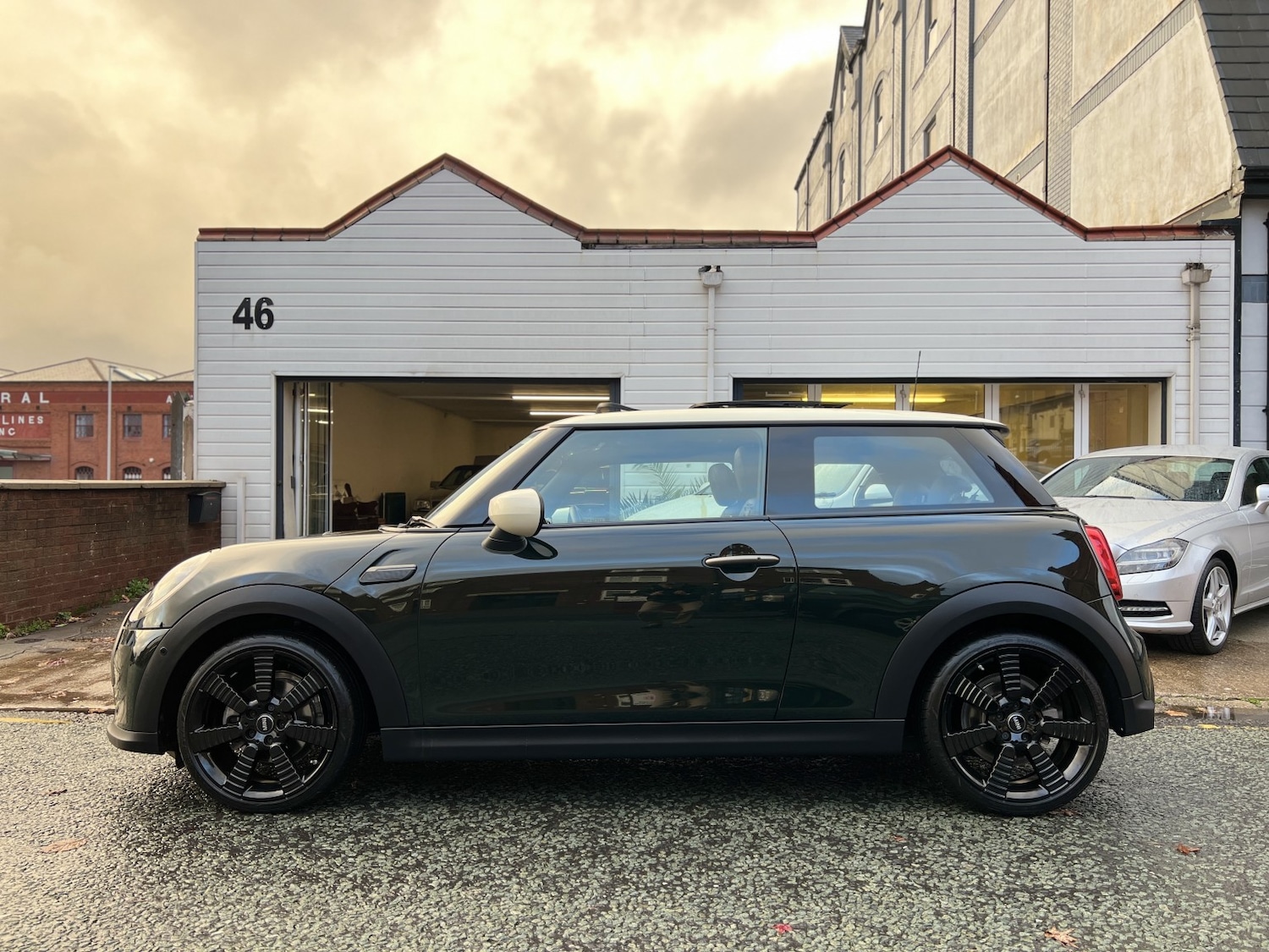 Used MINI Hatch 2022 for sale - 76948735: Photo 6