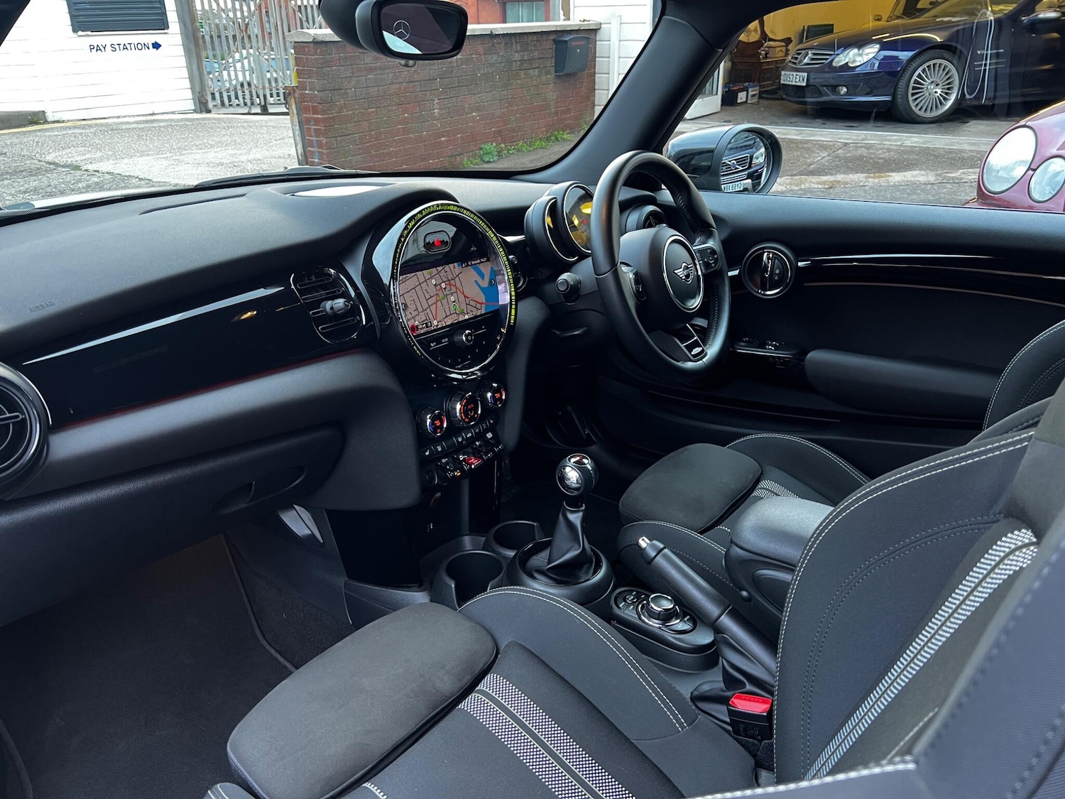 Used MINI Hatch 2021 for sale - 76742539: Photo 3