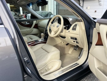 Used Infiniti FX 2010 for sale - 79556934: Photo
