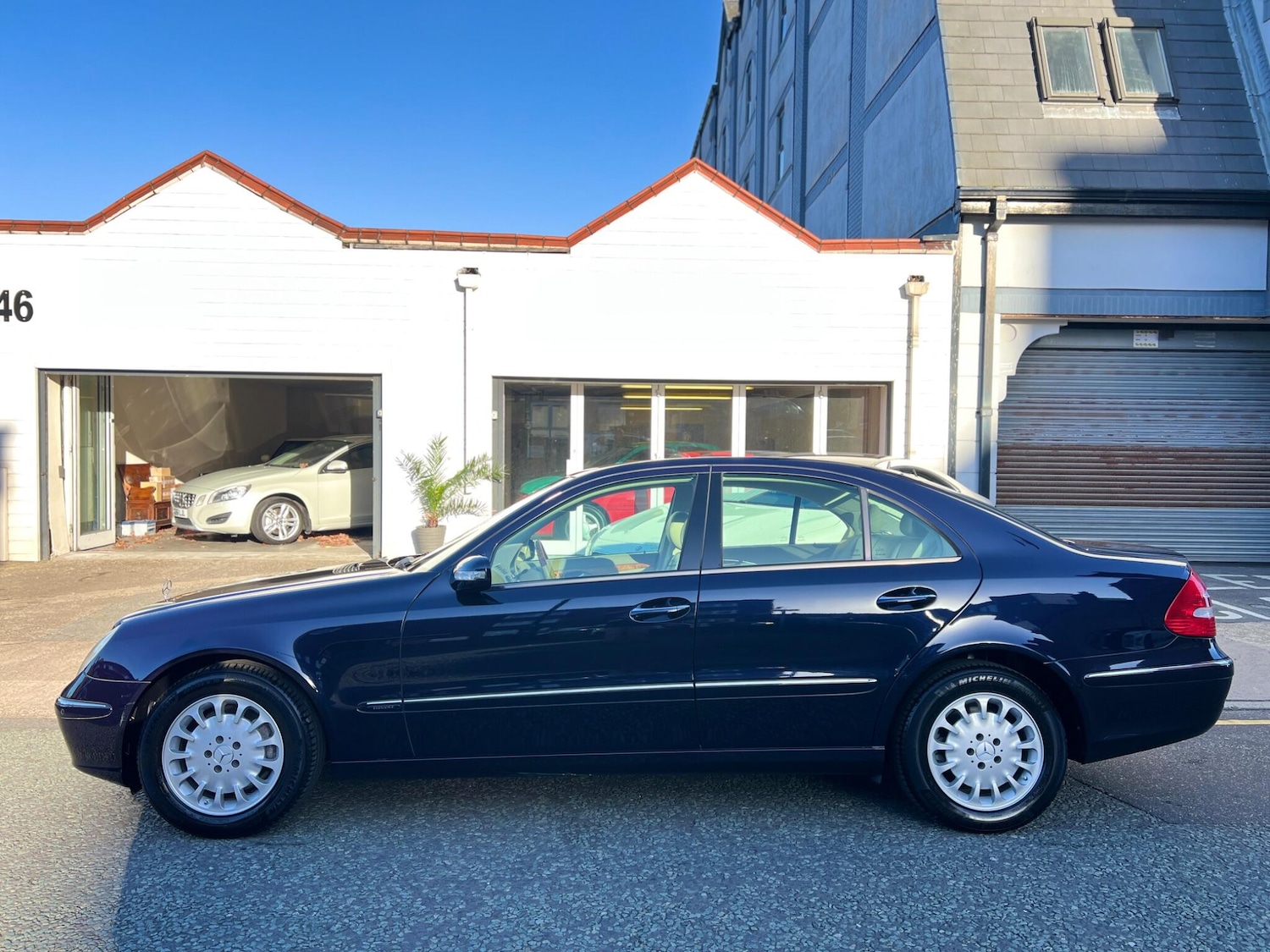 Used Mercedes-Benz E Class 2005 for sale - 76645945: Photo 10