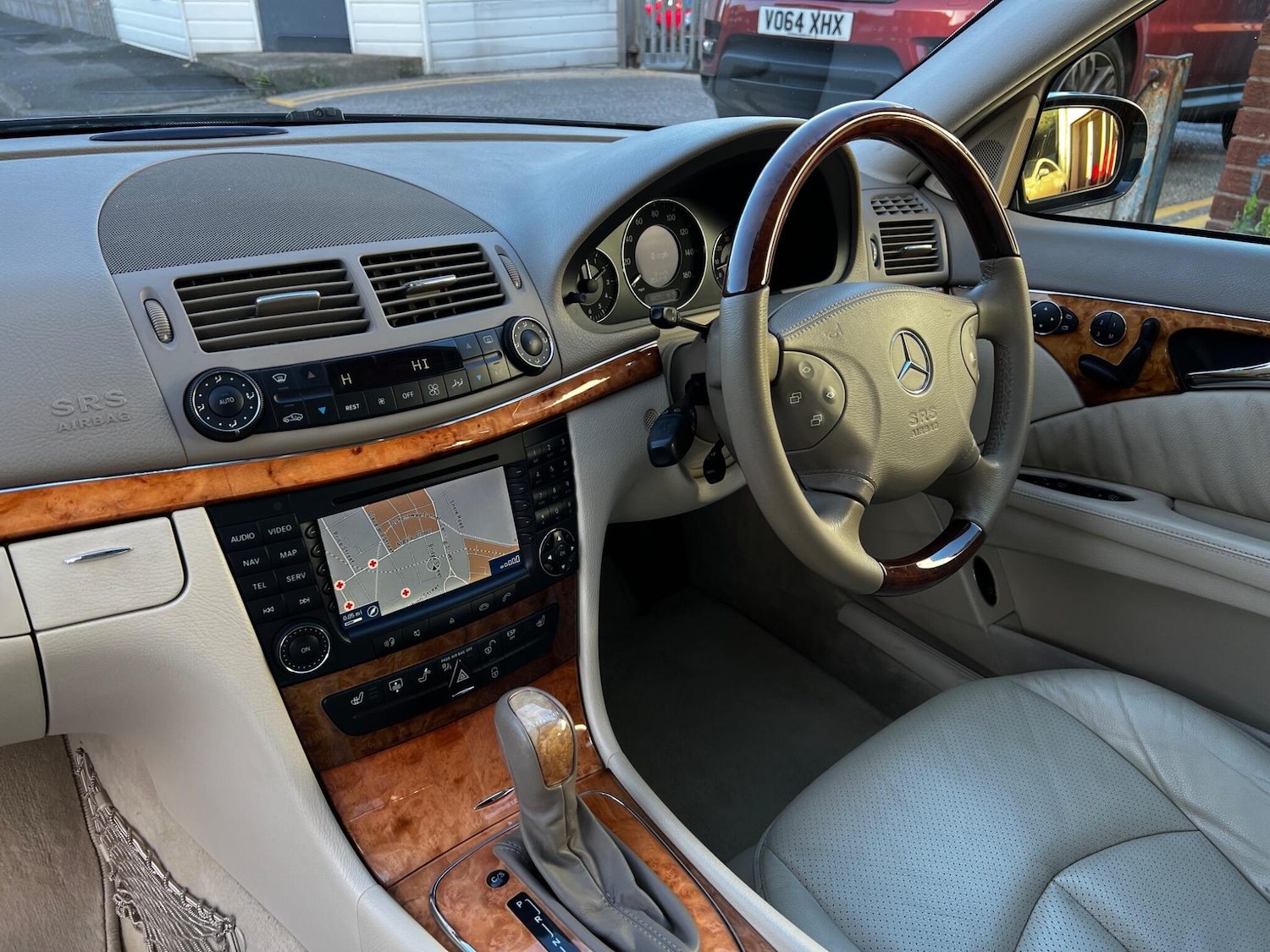 Used Mercedes-Benz E Class 2005 for sale - 76645945: Photo 16