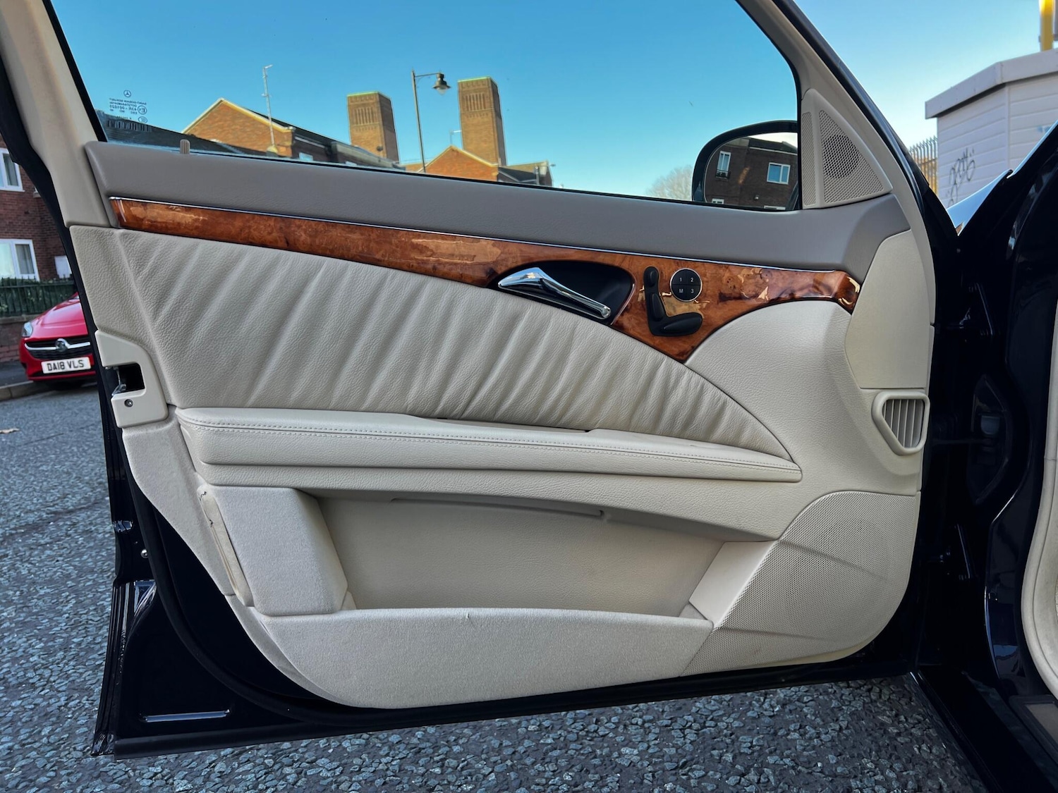 Used Mercedes-Benz E Class 2005 for sale - 76645945: Photo 23