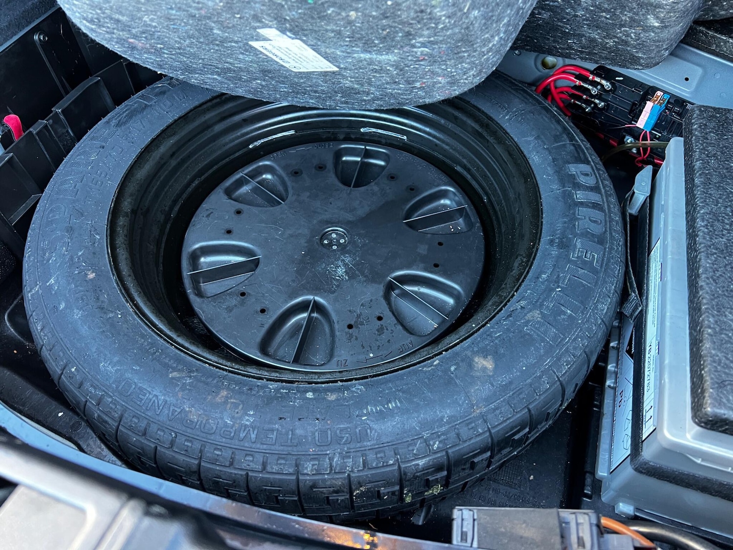 Used Mercedes-Benz E Class 2005 for sale - 76645945: Photo 39