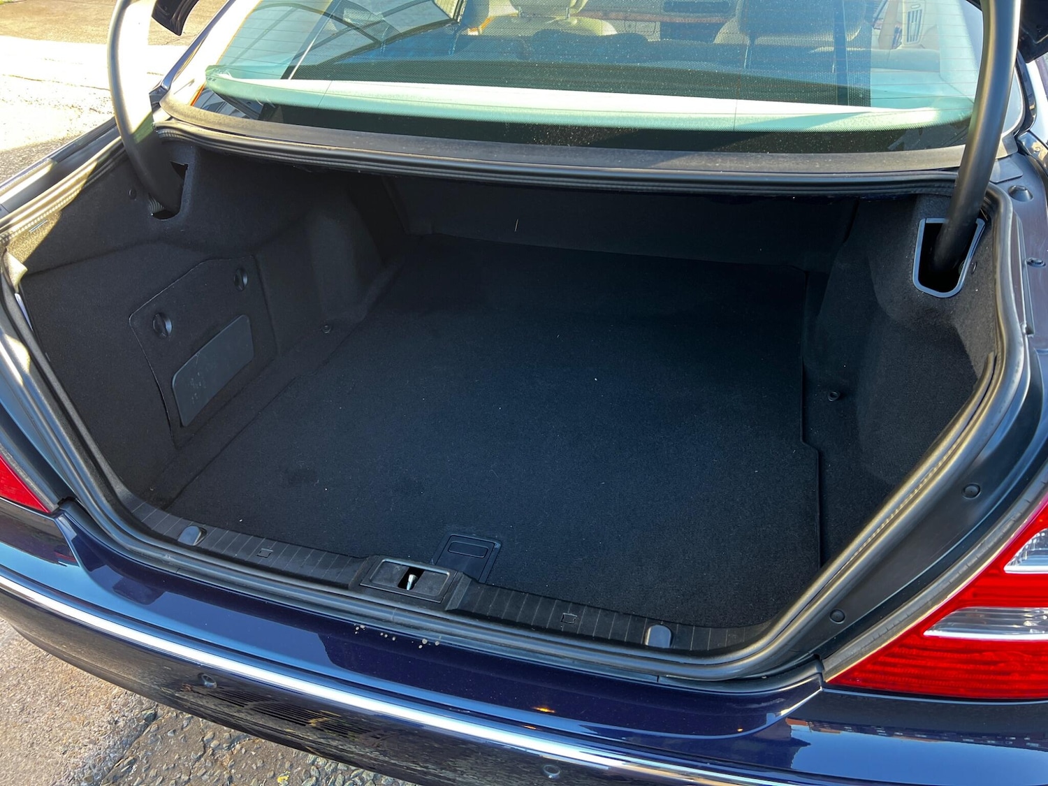 Used Mercedes-Benz E Class 2005 for sale - 76645945: Photo 41