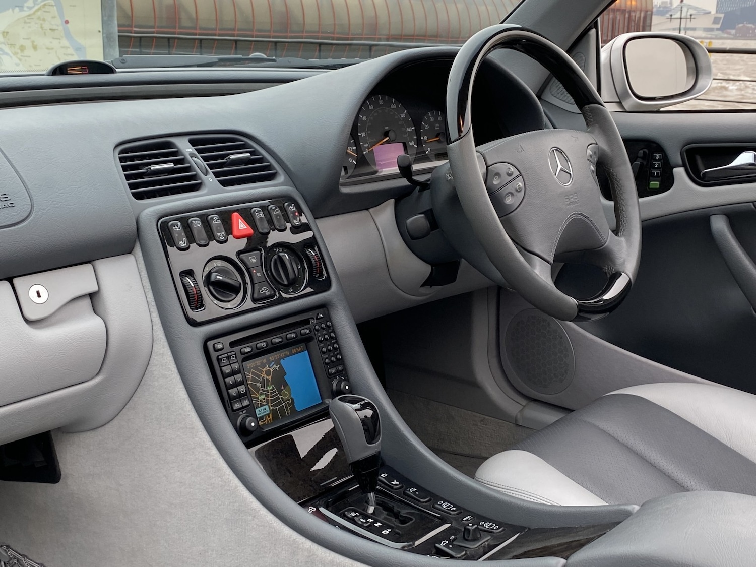 Used Mercedes-Benz CLK 2002 for sale - 76968582: Photo 2