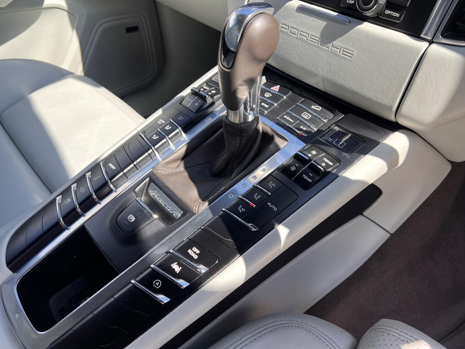 Used Porsche Macan for sale - 76473613: Photo 52