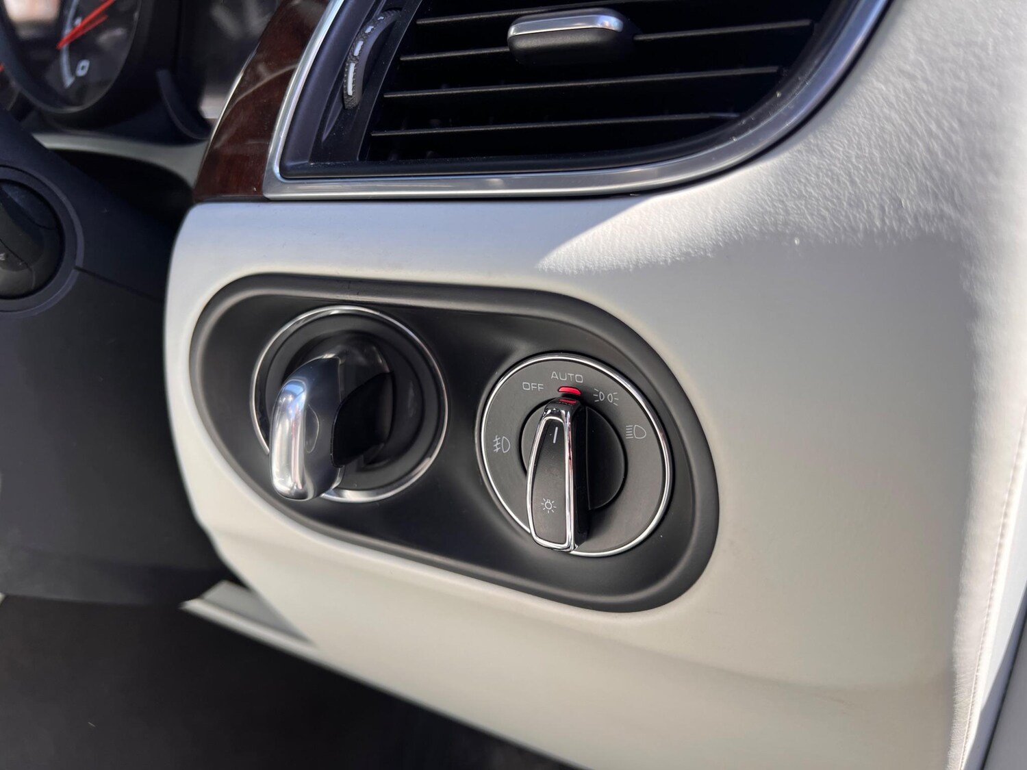 Used Porsche Macan for sale - 76473613: Photo 53