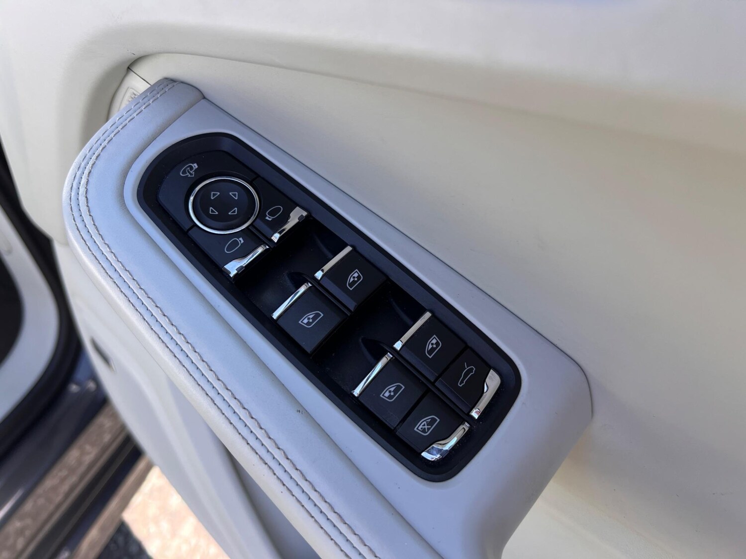 Used Porsche Macan for sale - 76473613: Photo 54