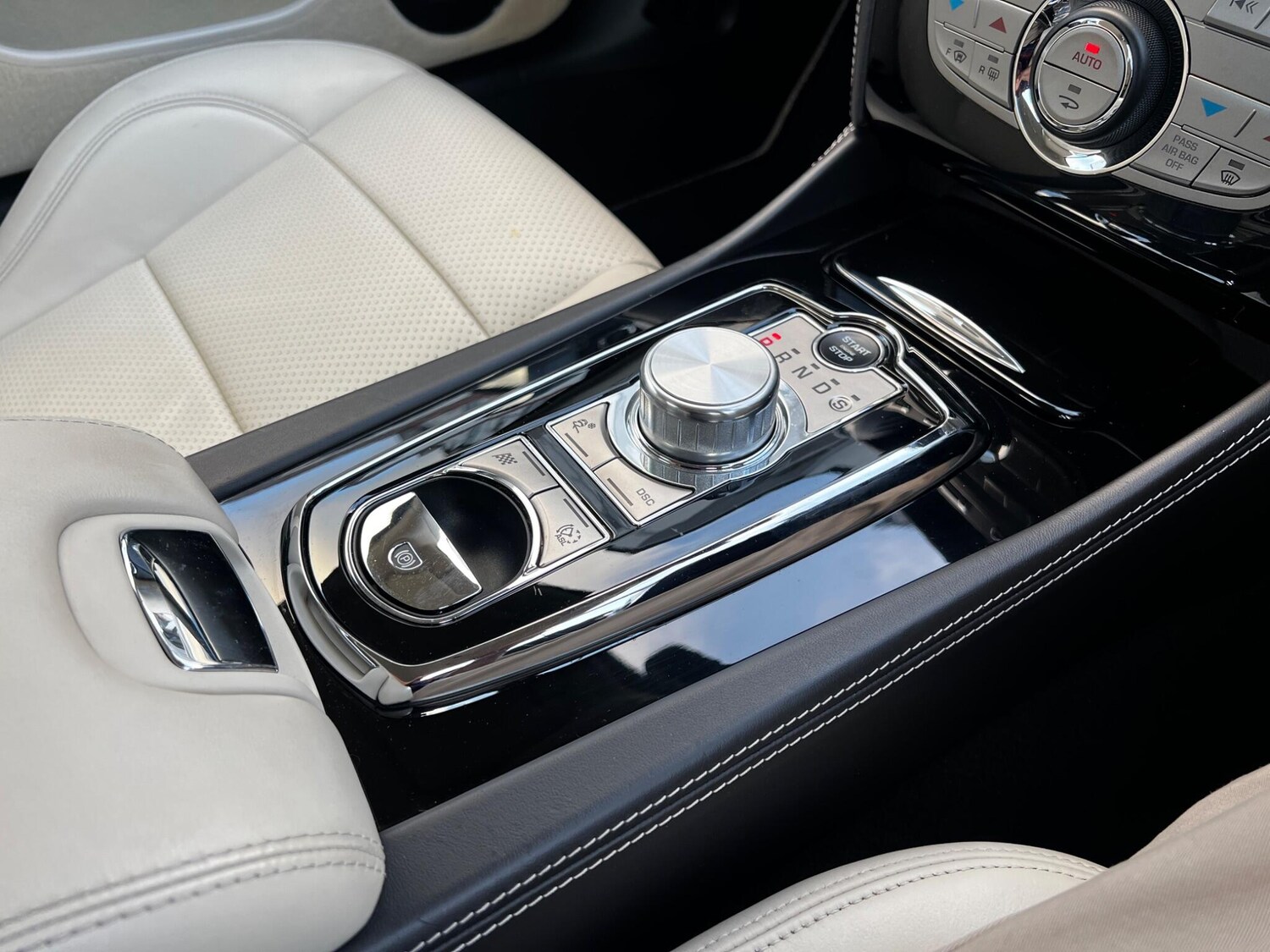 Used Jaguar XK for sale - 76473127: Photo 23