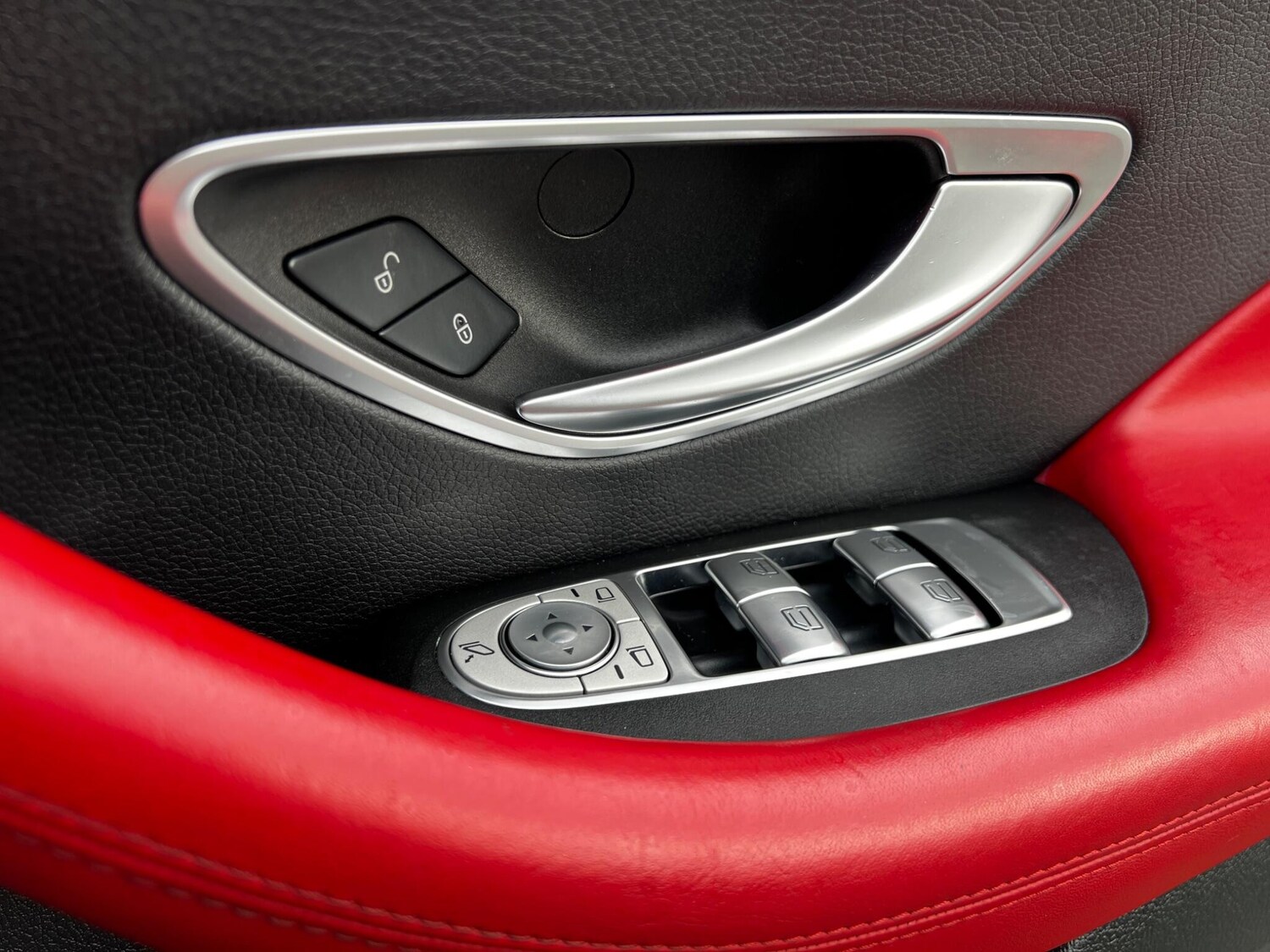 Used Mercedes-Benz E Class 2017 for sale - 76472228: Photo 26