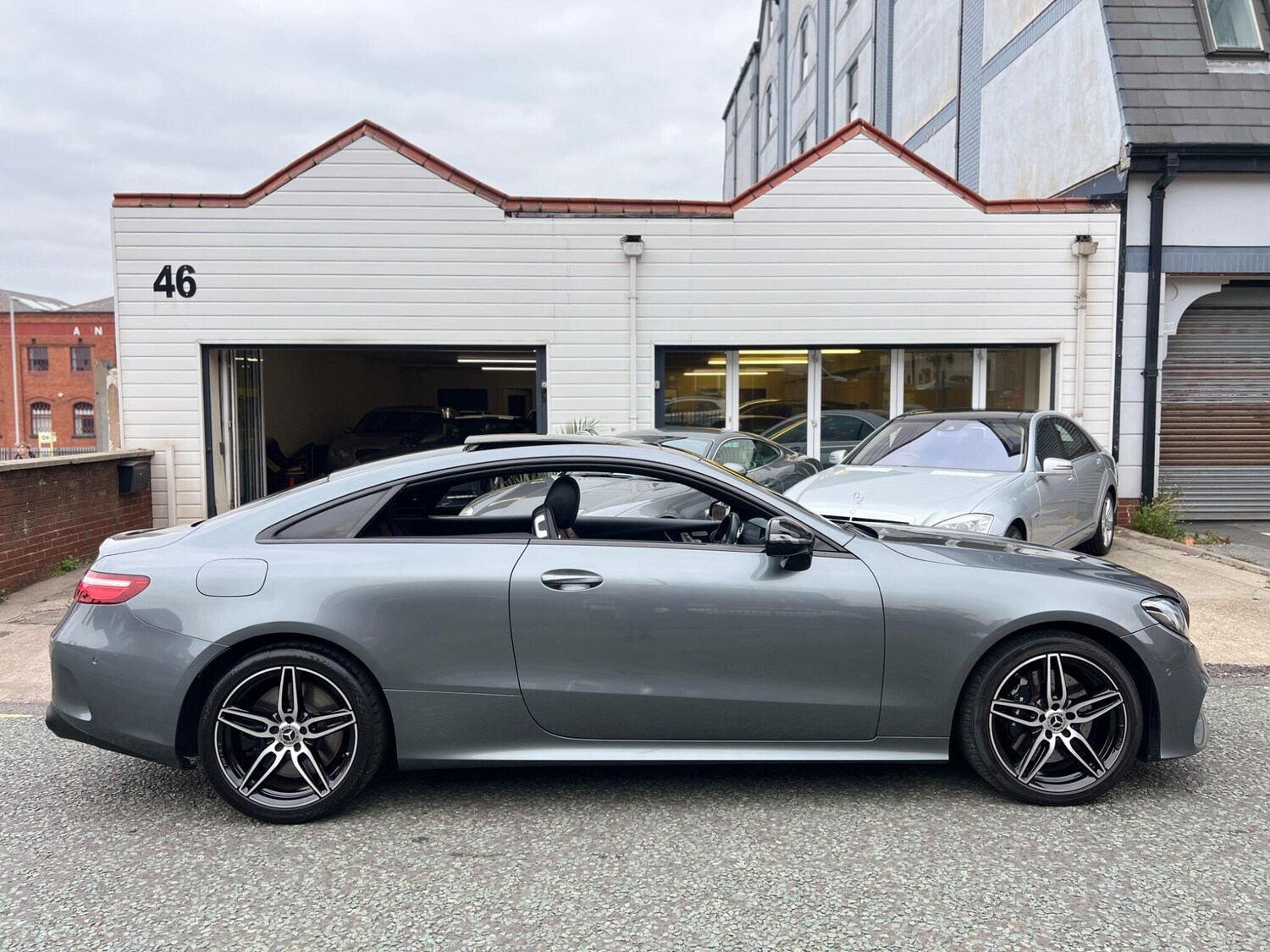 Used Mercedes-Benz E Class 2017 for sale - 76472228: Photo 5