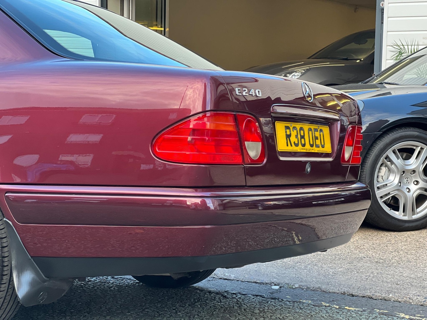 Used Mercedes-Benz E Class 1998 for sale - 76513054: Photo 18