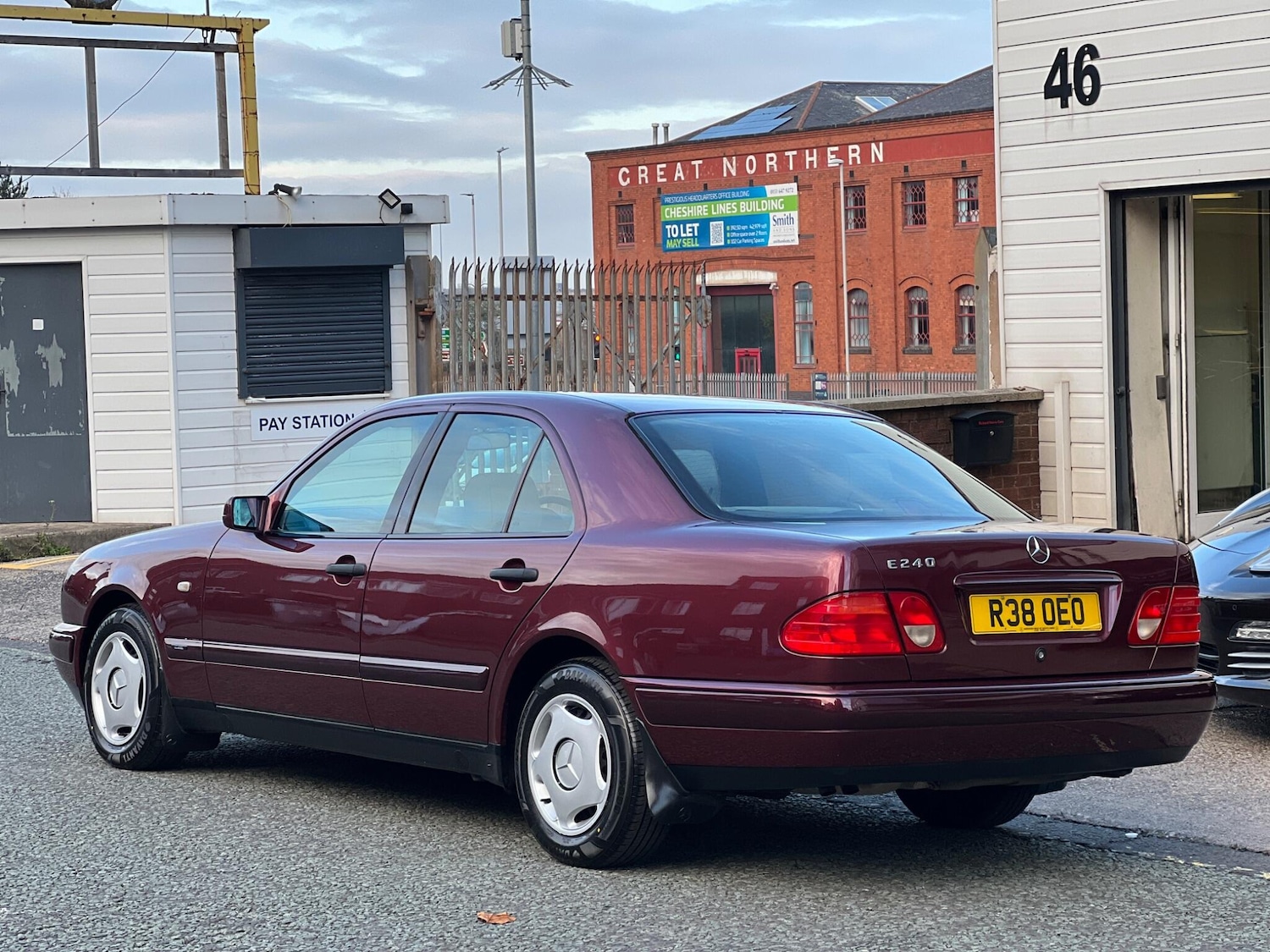 Used Mercedes-Benz E Class 1998 for sale - 76513054: Photo 19