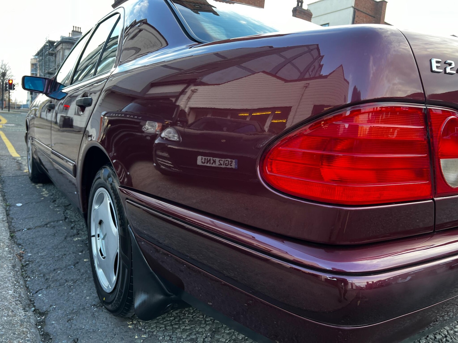 Used Mercedes-Benz E Class 1998 for sale - 76513054: Photo 28