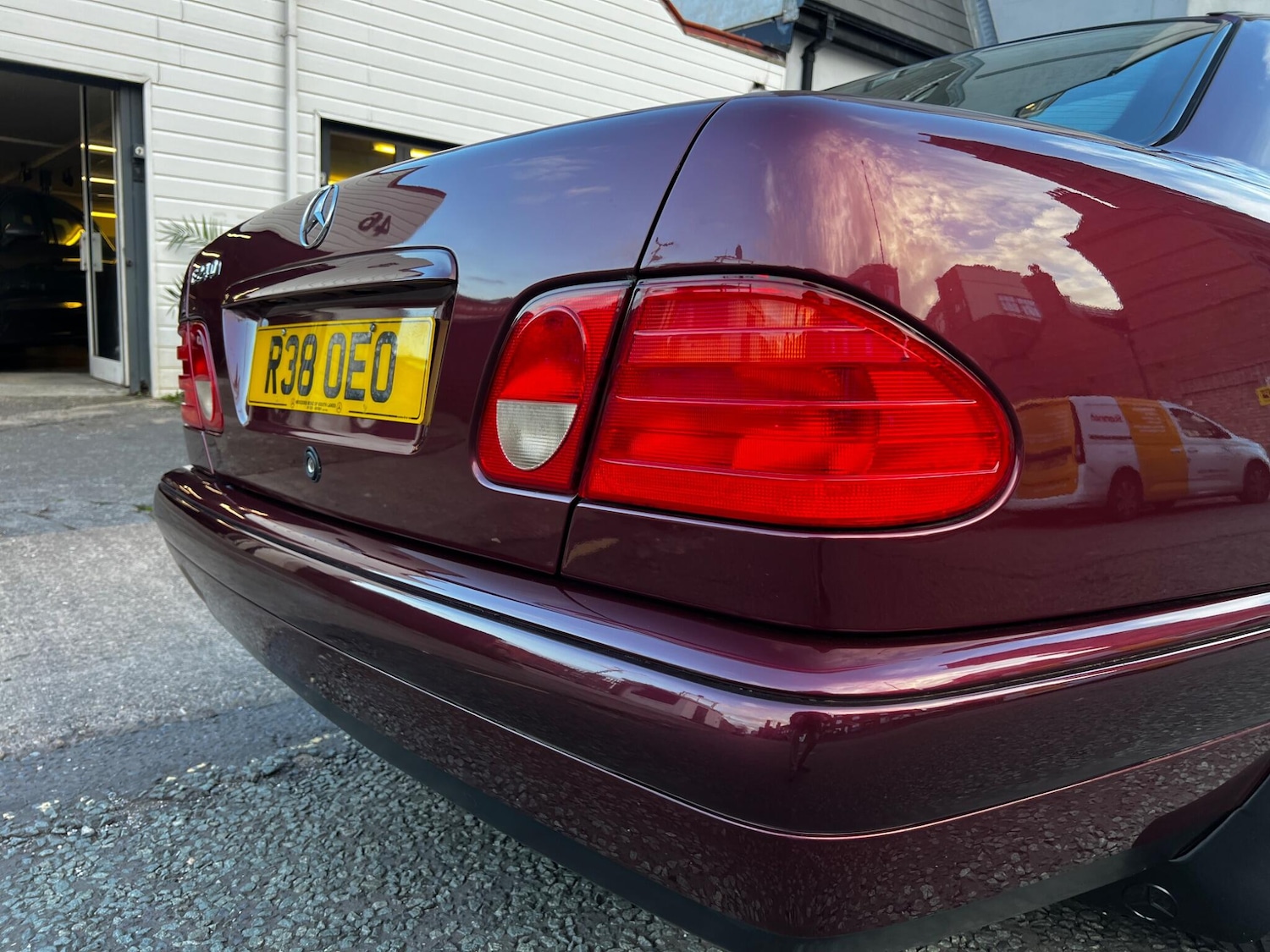 Used Mercedes-Benz E Class 1998 for sale - 76513054: Photo 30