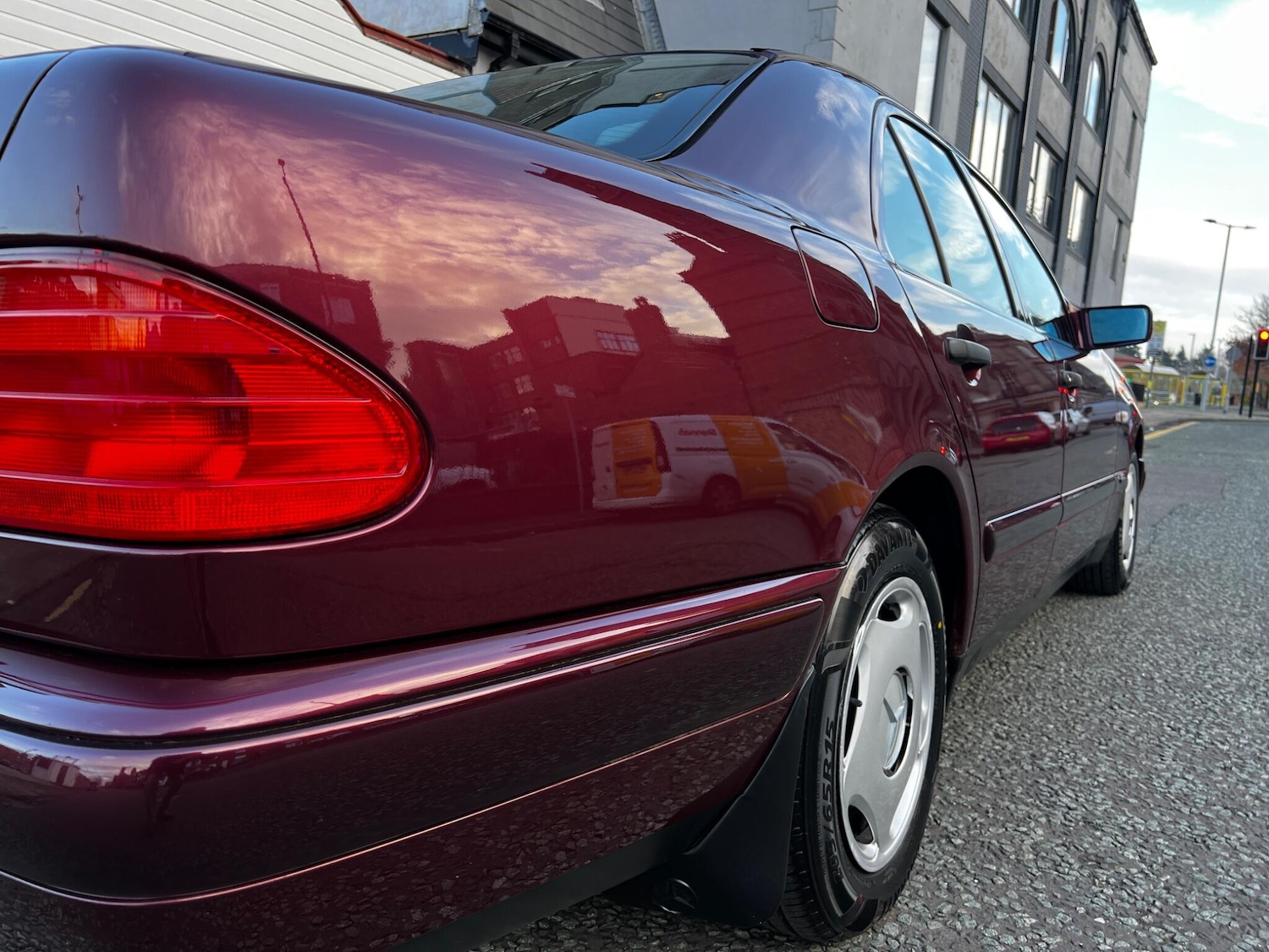 Used Mercedes-Benz E Class 1998 for sale - 76513054: Photo 31