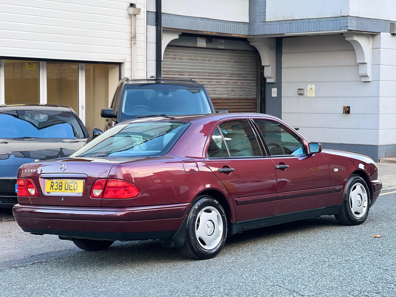 Used Mercedes-Benz E Class 1998 for sale - 76513054: Photo 41