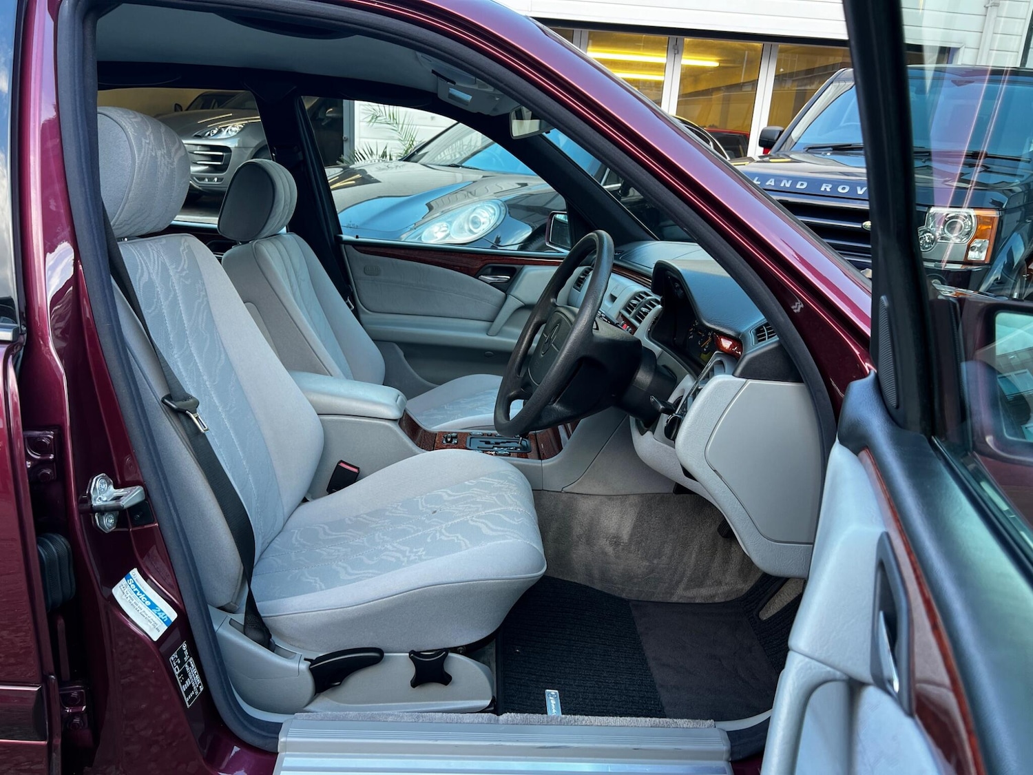 Used Mercedes-Benz E Class 1998 for sale - 76513054: Photo 56