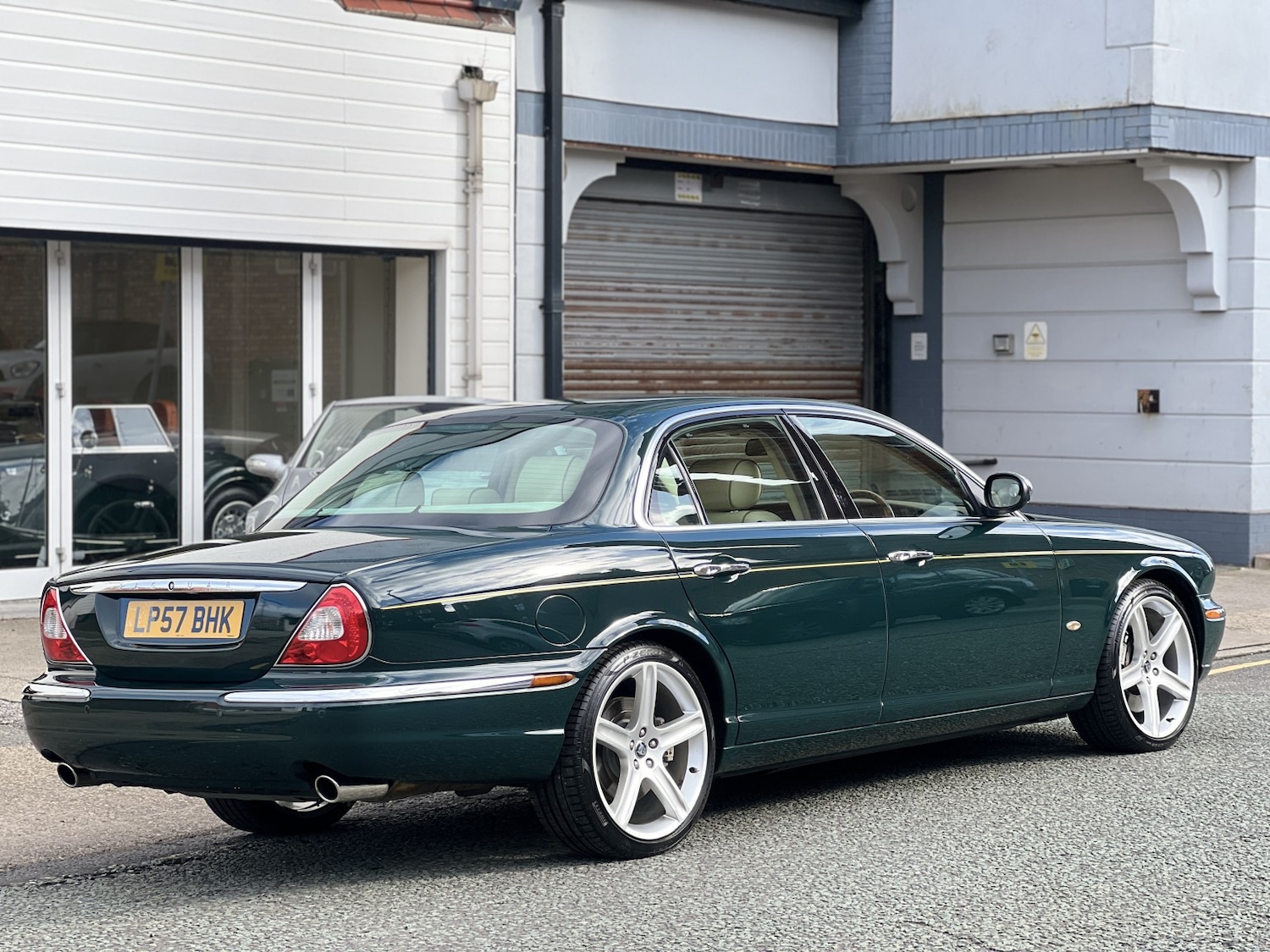 Used Jaguar XJ 2021 for sale - 77687656: Photo 5
