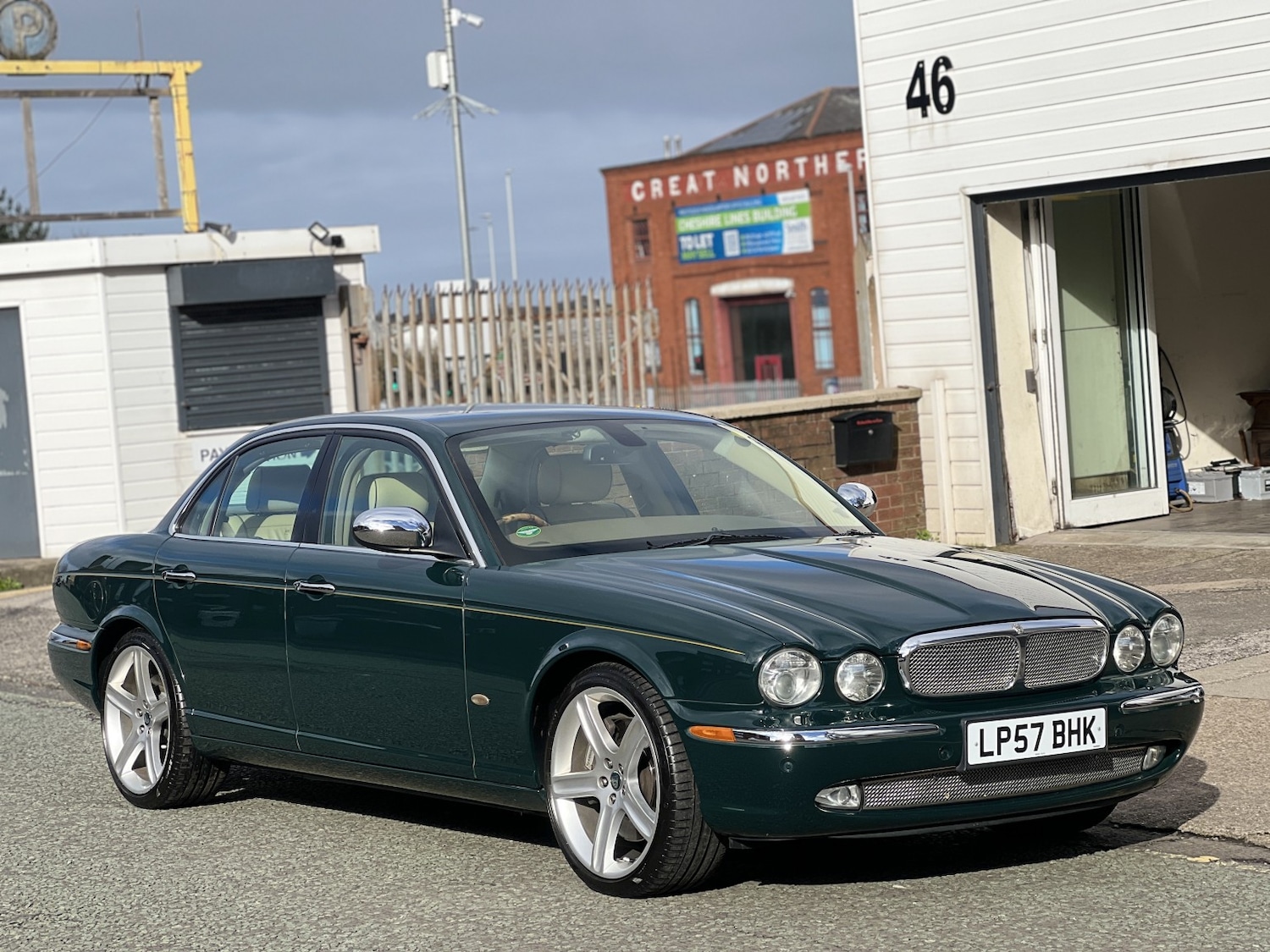 Used Jaguar XJ 2021 for sale - 77687656: Photo 8