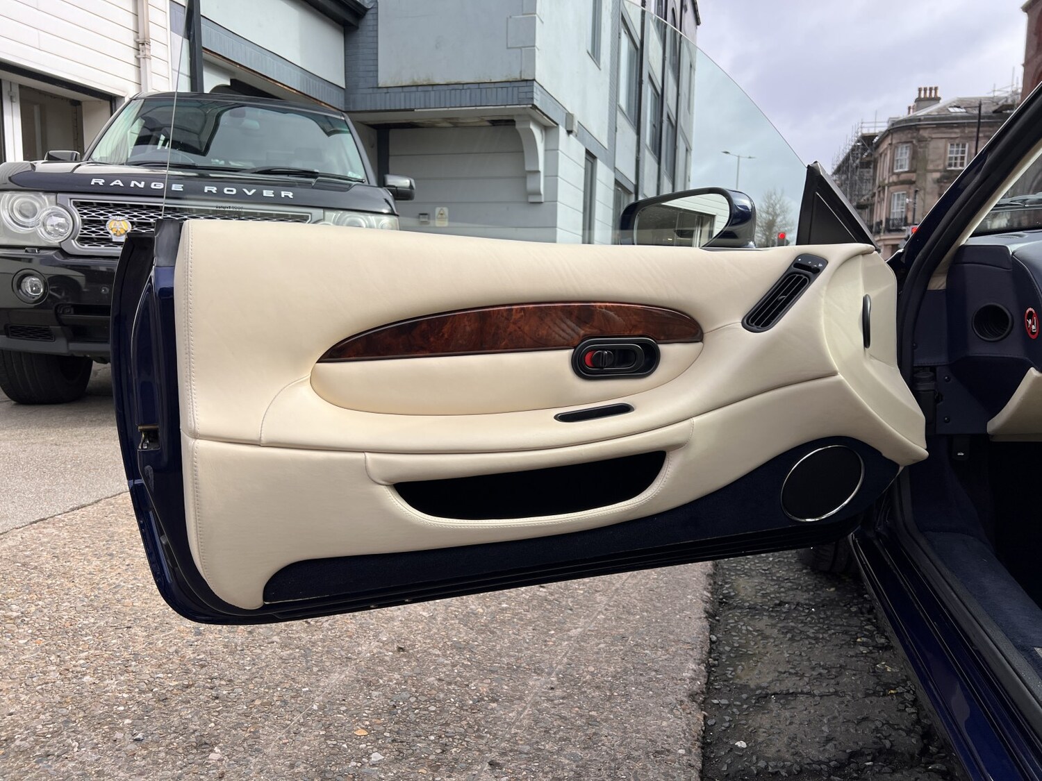 Used Aston Martin DB7 1998 for sale - 77864903: Photo 55