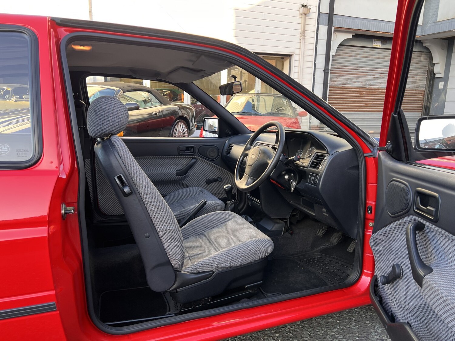 Used Ford Escort 1993 for sale - 77915702: Photo 19