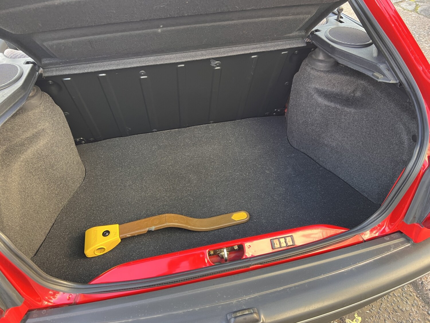 Used Ford Escort 1993 for sale - 77915702: Photo 27