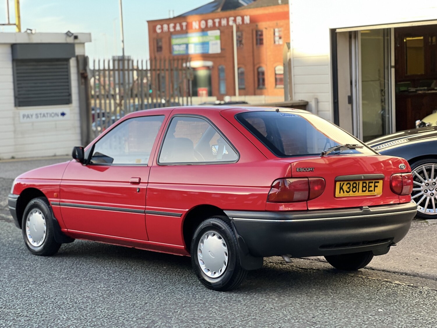 Used Ford Escort 1993 for sale - 77915702: Photo 9