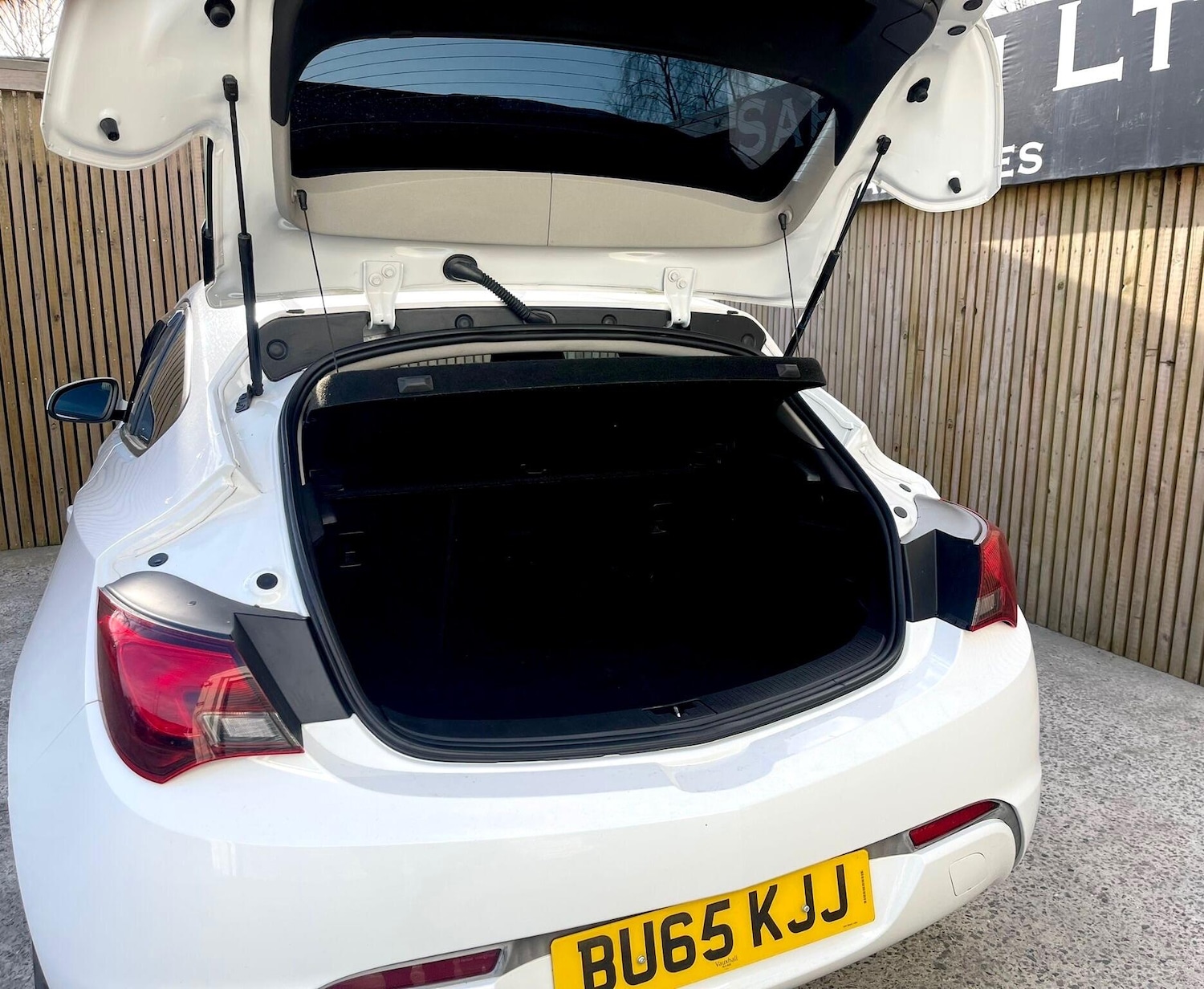 Used Vauxhall Astra GTC 2015 for sale - 78058603: Photo 7