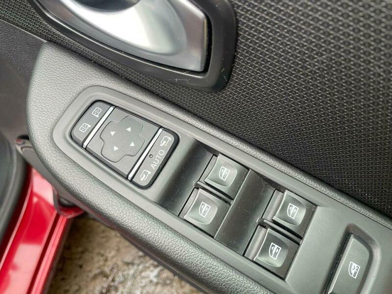 Used Renault Clio 2017 for sale - 77424859: Photo 46