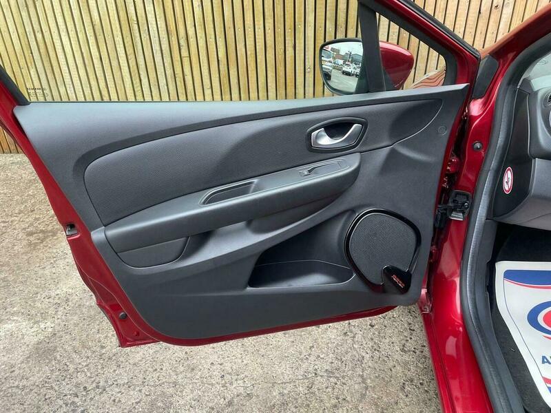 Used Renault Clio 2017 for sale - 77424859: Photo 51