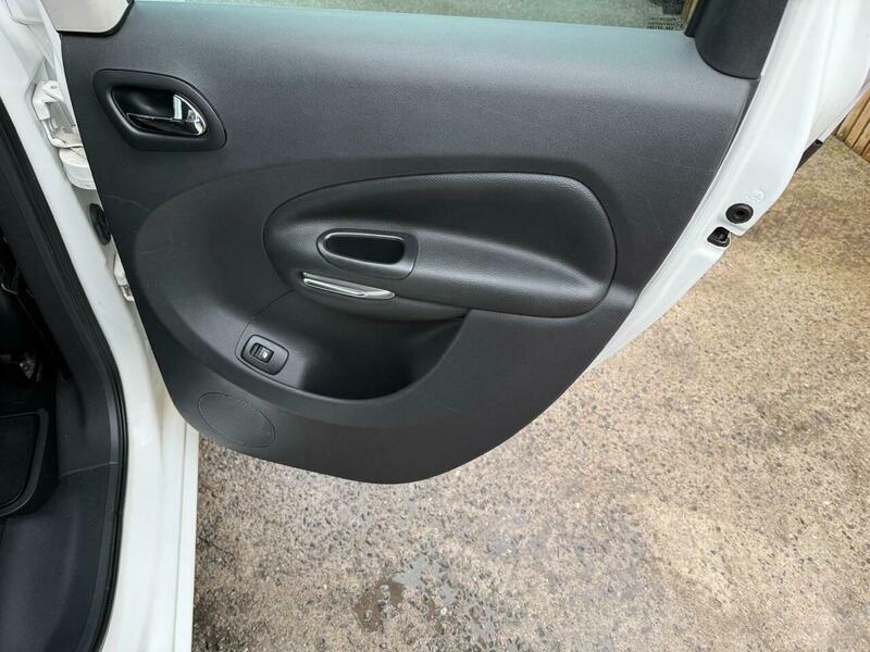 Used Citroen C3 Picasso 2010 for sale - 77598302: Photo 18