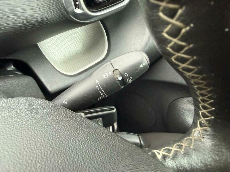 Used Citroen C3 Picasso 2010 for sale - 77598302: Photo 21