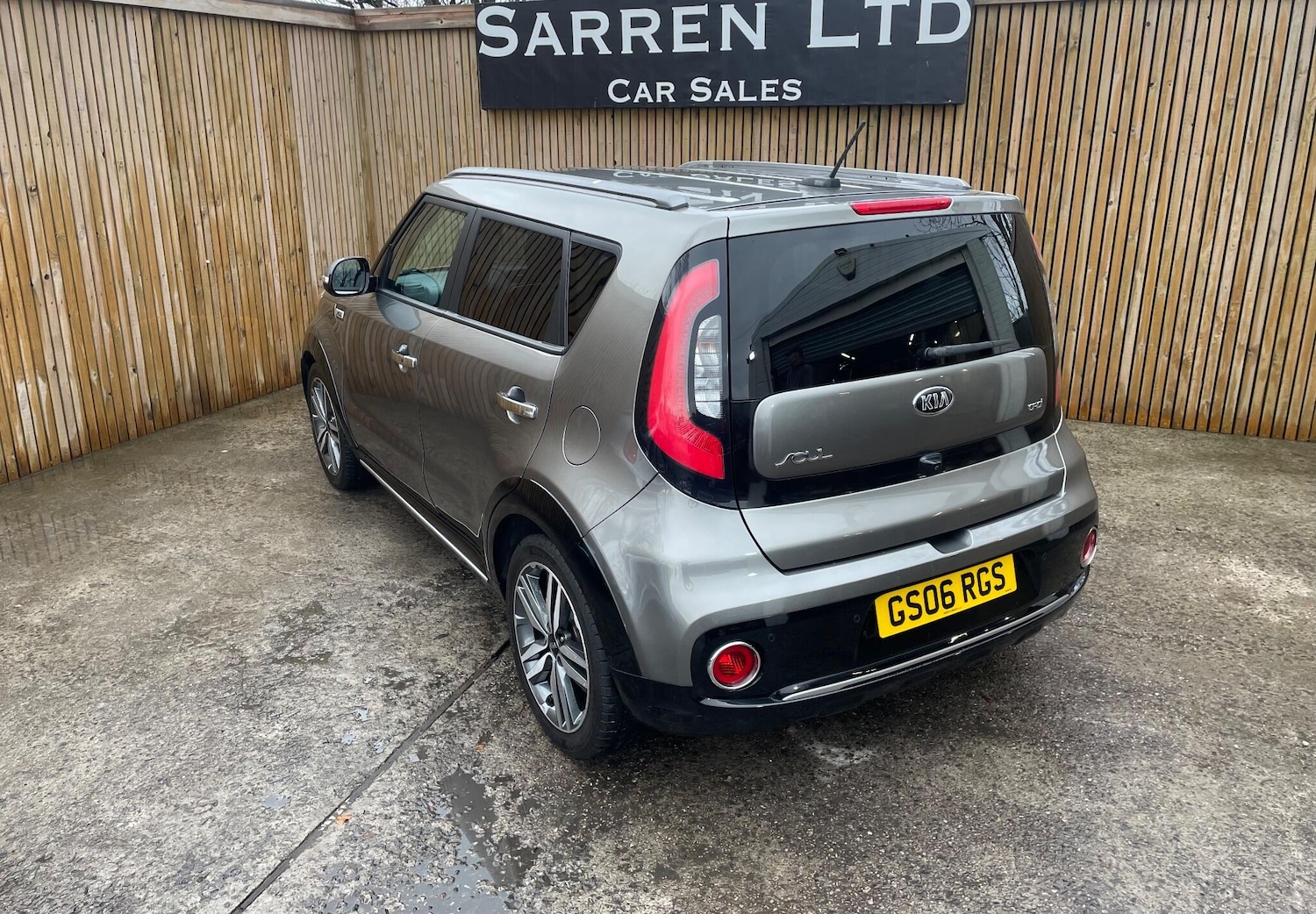 Used Kia Soul 2018 for sale - 76666919: Photo 2