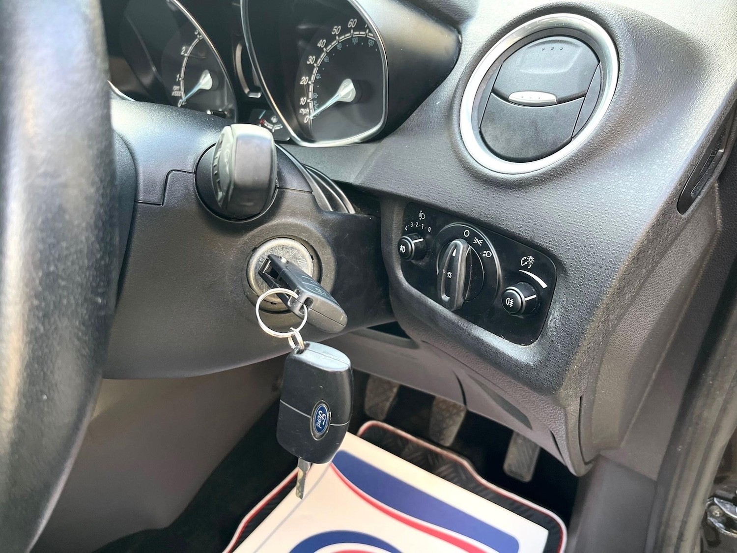 Used Ford Fiesta for sale - 78128159: Photo 52