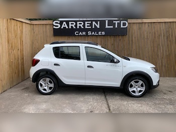 Used Dacia Sandero Stepway 2017 for sale - 75941409: Photo