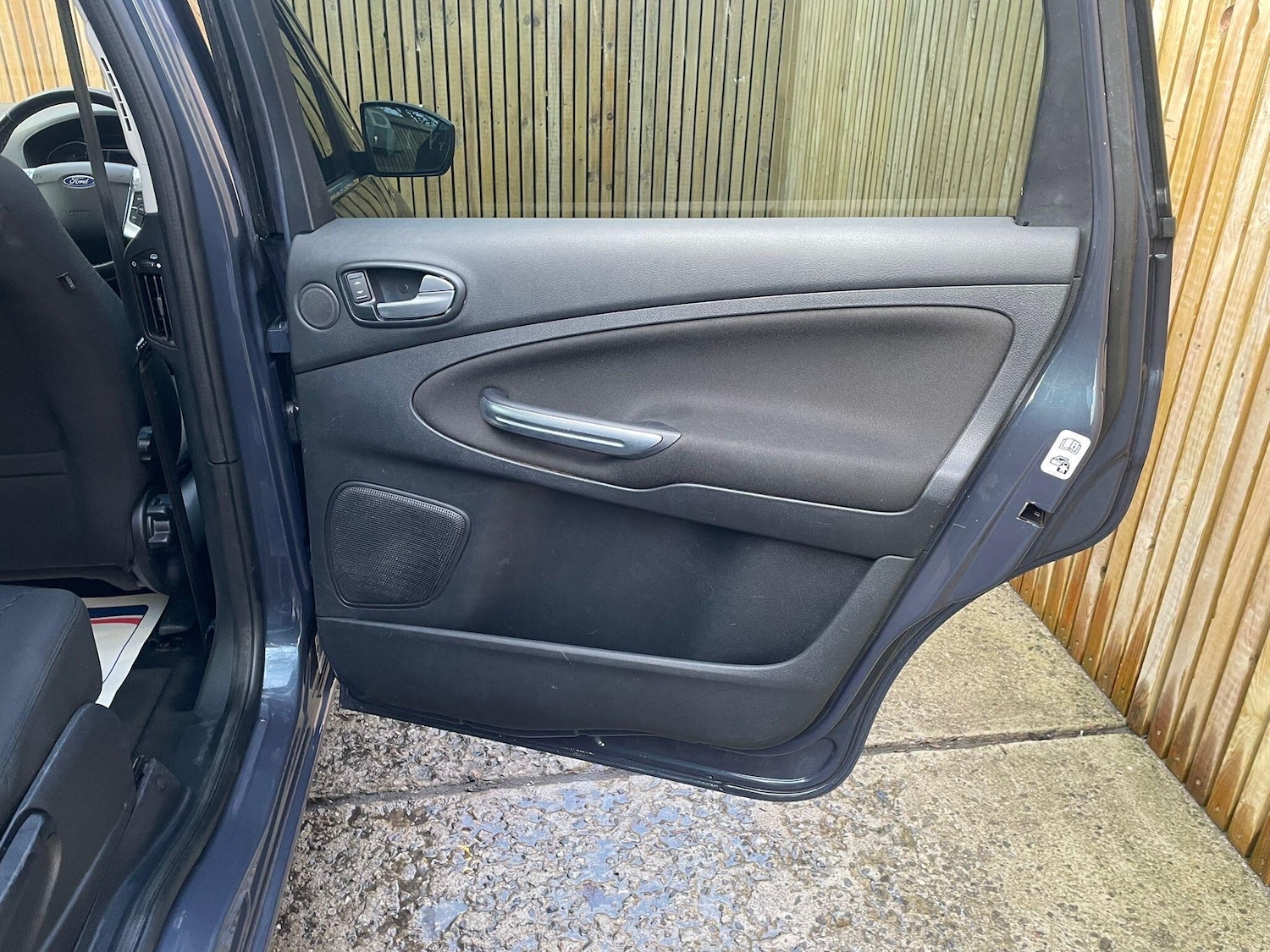 Used Ford S-Max 2015 for sale - 77214886: Photo 15