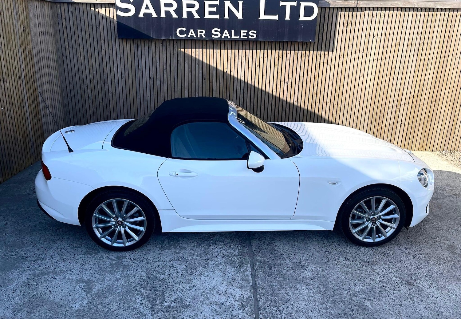 Used Fiat 124 Spider 2016 for sale - 78057810: Photo 24