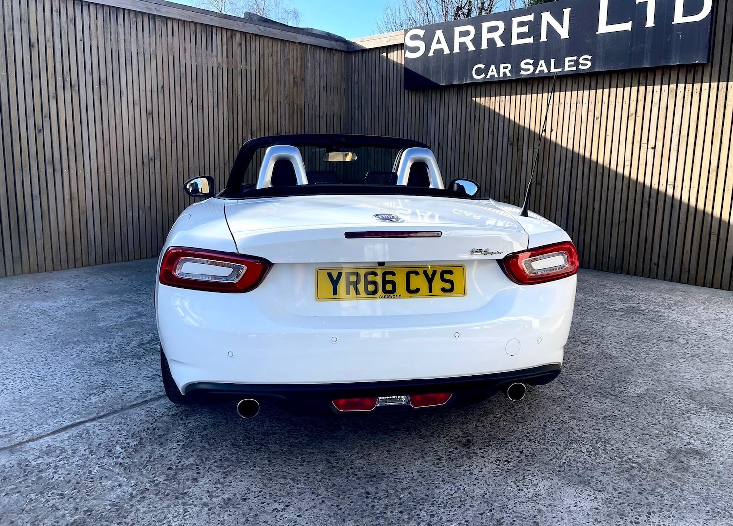 Used Fiat 124 Spider 2016 for sale - 78057810: Photo 5