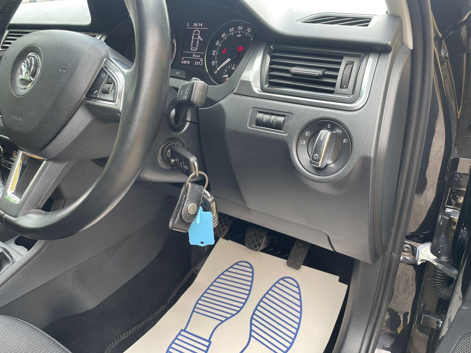 Vehicle 33