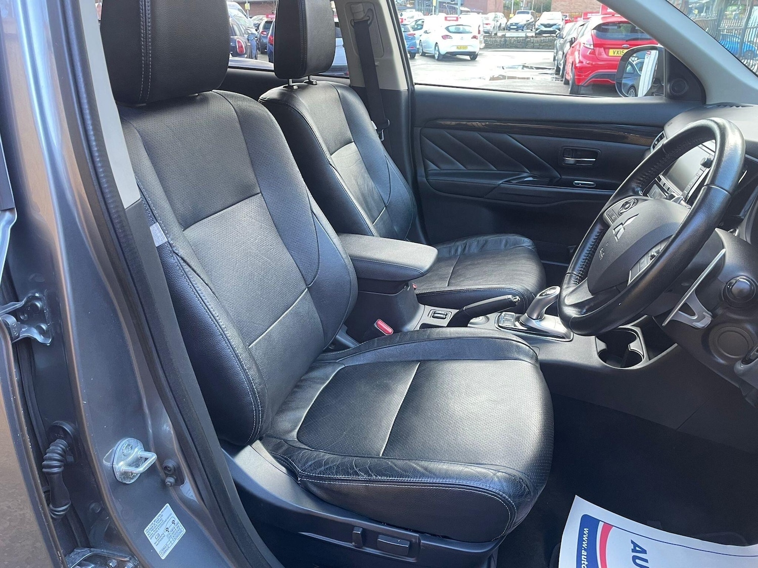 Used Mitsubishi Outlander 2014 for sale - 77585835: Photo 9