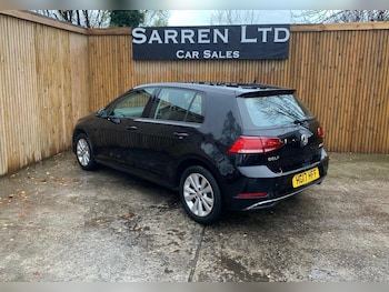 Used Volkswagen Golf 2017 for sale - 76561334: Photo