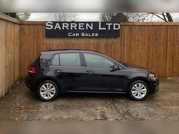 Used Volkswagen Golf 2017 for sale - 76561334: Photo