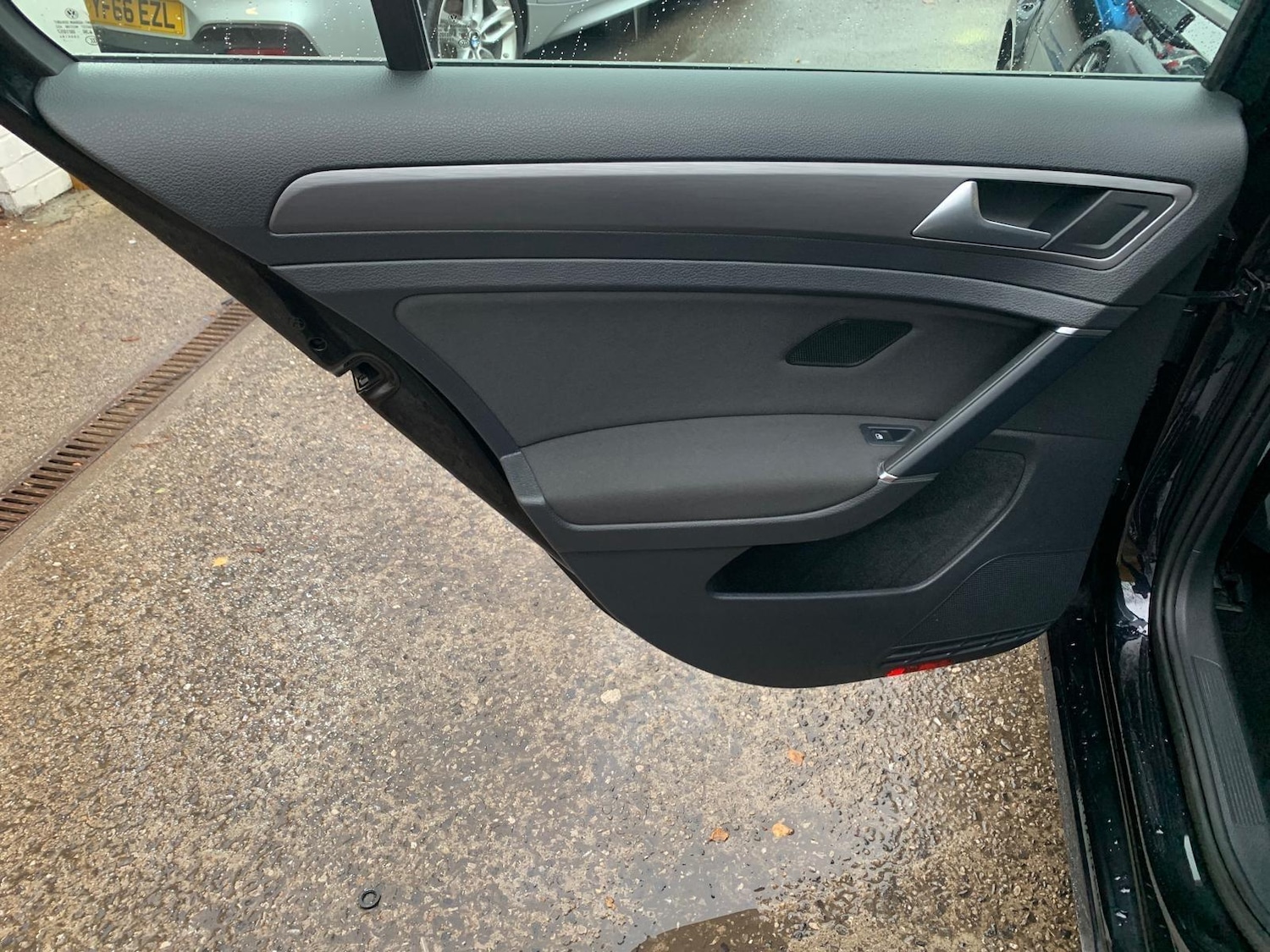 Used Volkswagen Golf 2017 for sale - 76561334: Photo 42