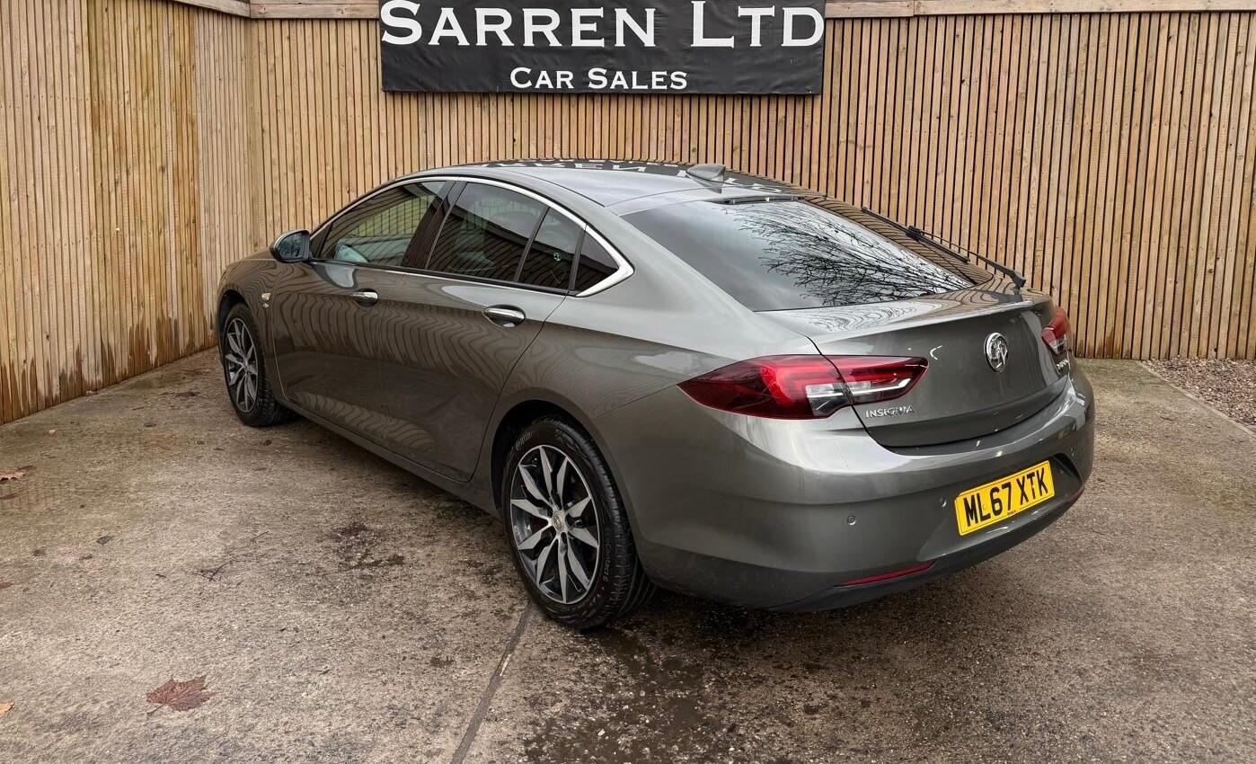 Used Vauxhall Insignia 2017 for sale - 77267084: Photo 2