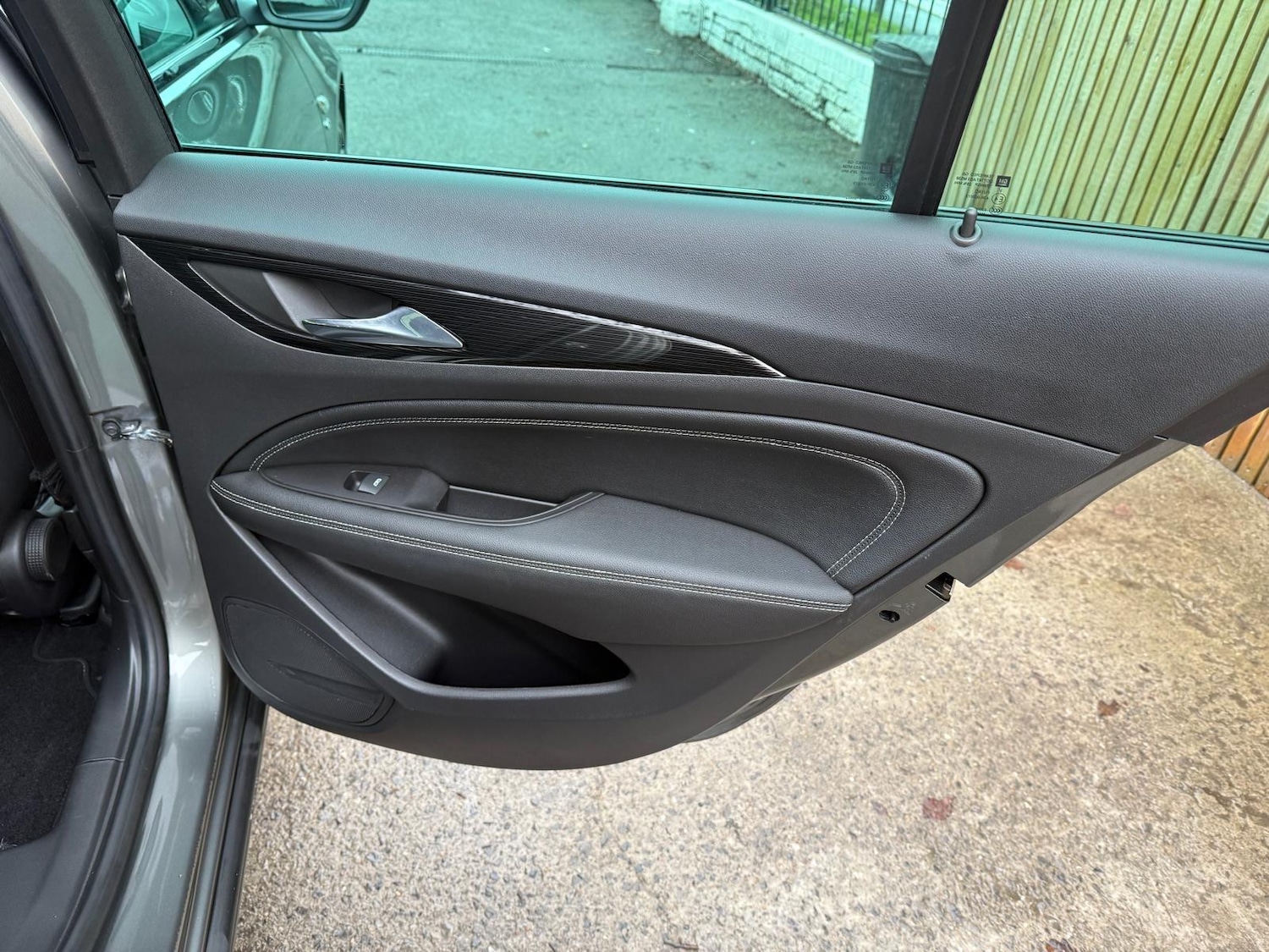 Used Vauxhall Insignia 2017 for sale - 77267084: Photo 27