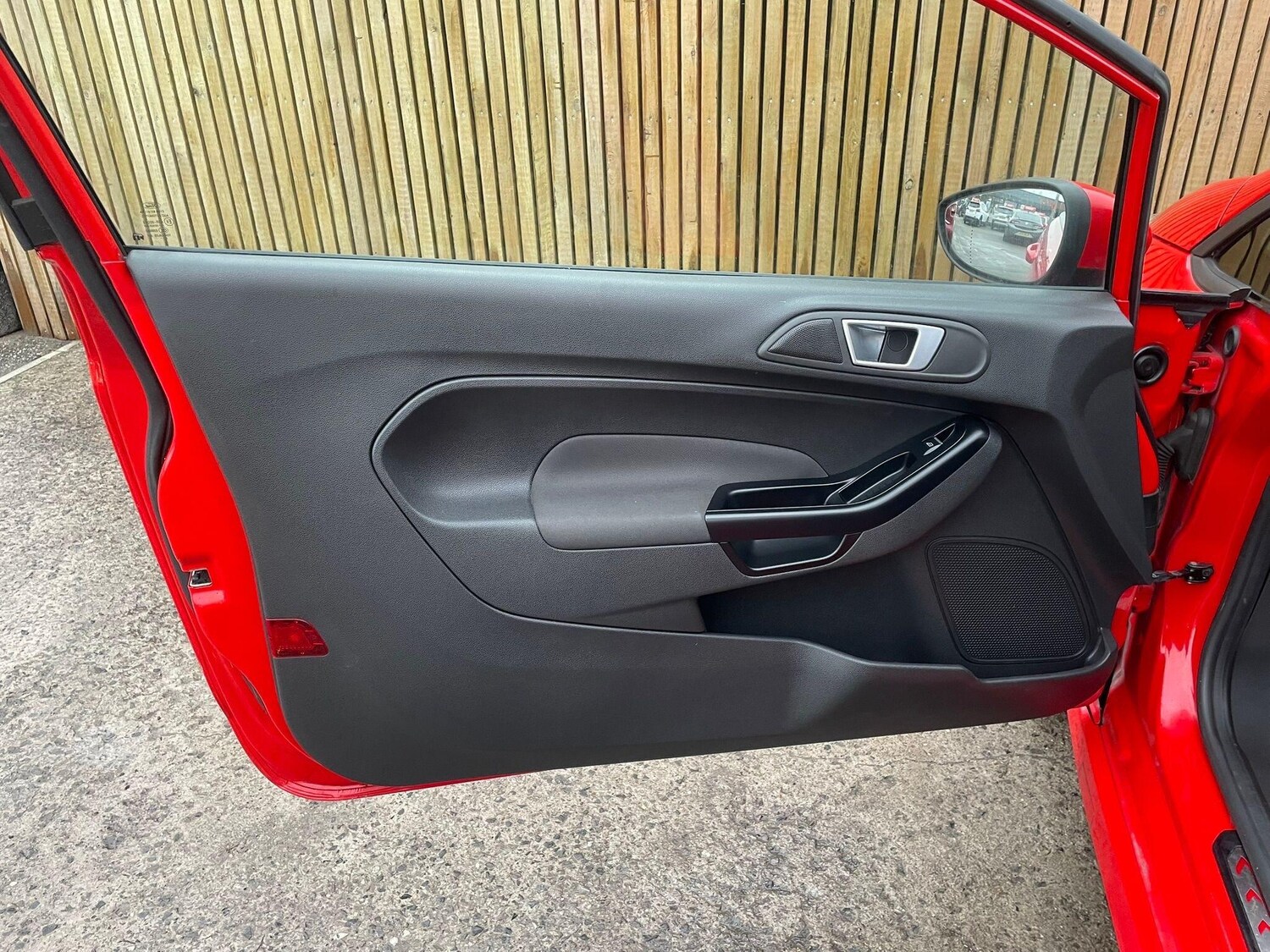 Used Ford Fiesta 2015 for sale - 77425298: Photo 36