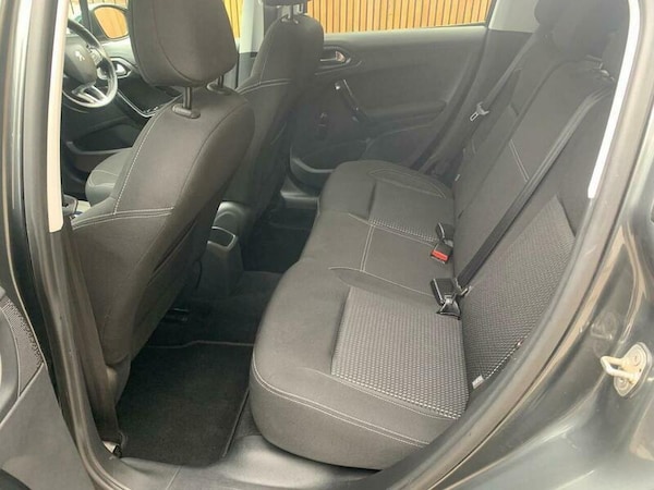 Used Peugeot 208 2016 for sale - 76270385: Photo 11