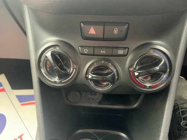 Used Peugeot 208 2016 for sale - 76270385: Photo 14