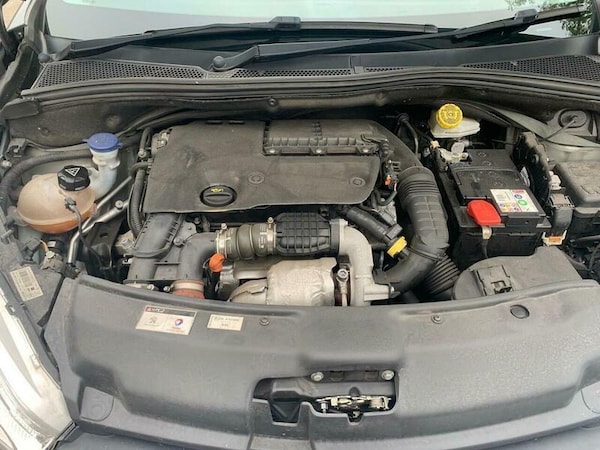 Used Peugeot 208 2016 for sale - 76270385: Photo 15